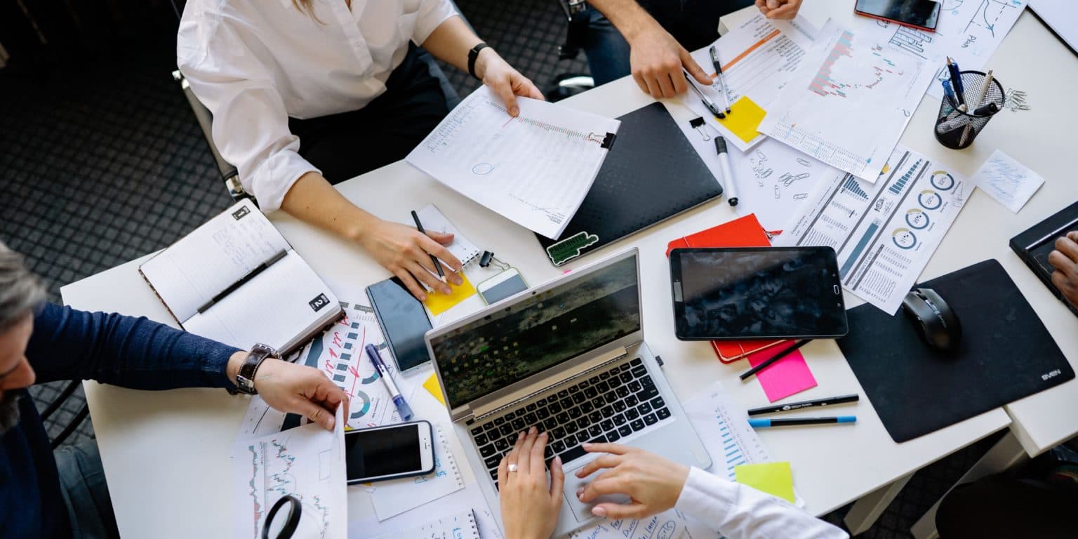 Comercio global y logística empresarial